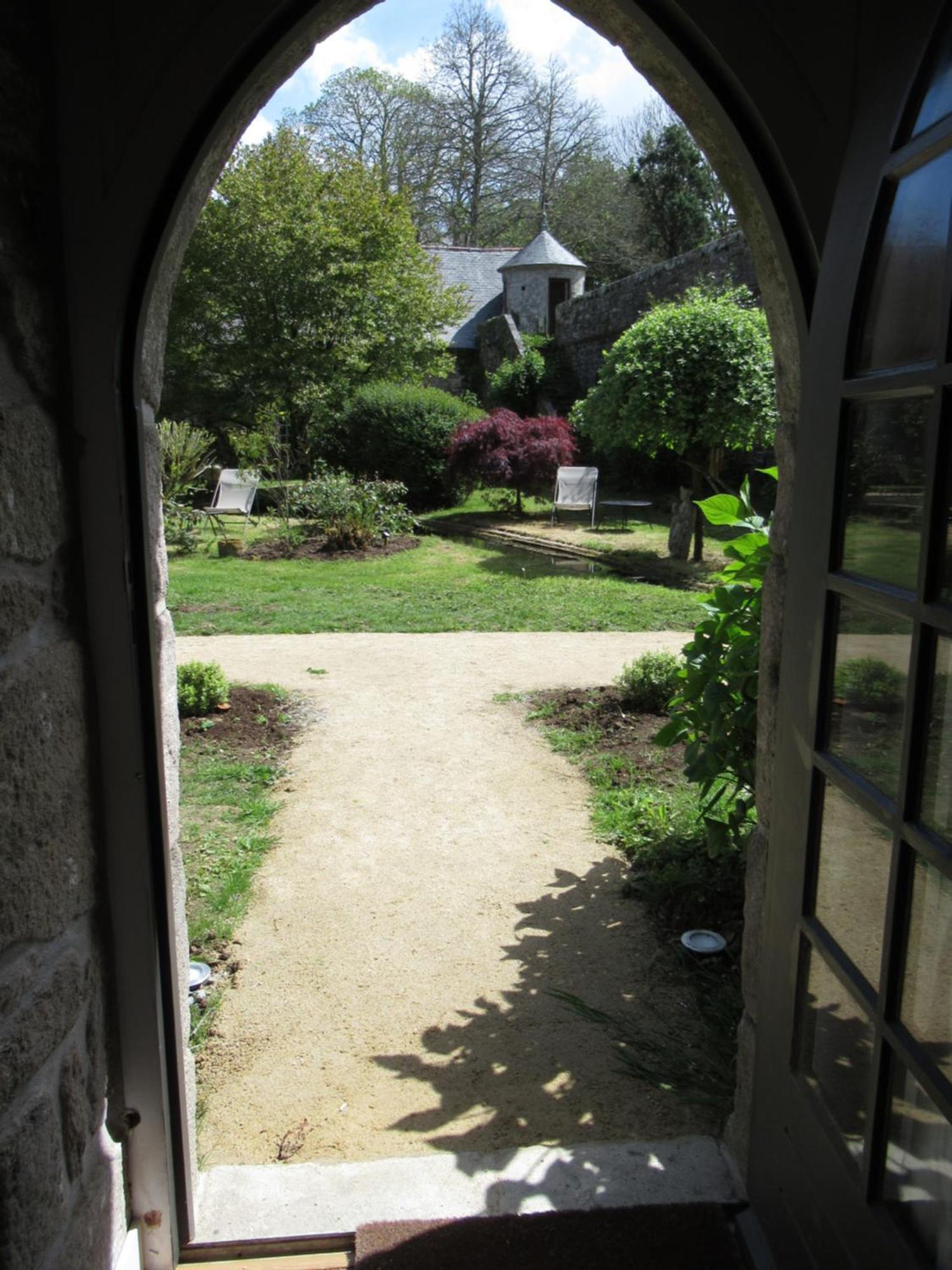 Manoir Du Moustoir - Hotel Les Empreintes Saint-Évarzec Exteriör bild