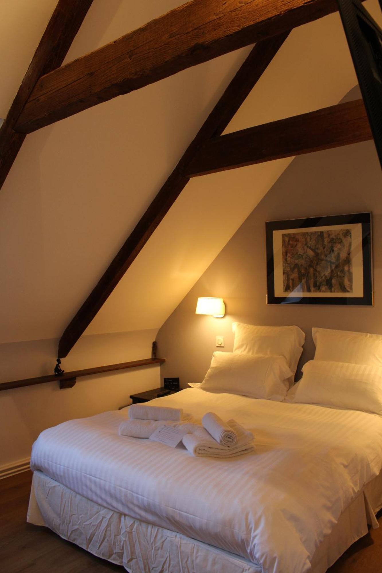 Manoir Du Moustoir - Hotel Les Empreintes Saint-Évarzec Exteriör bild