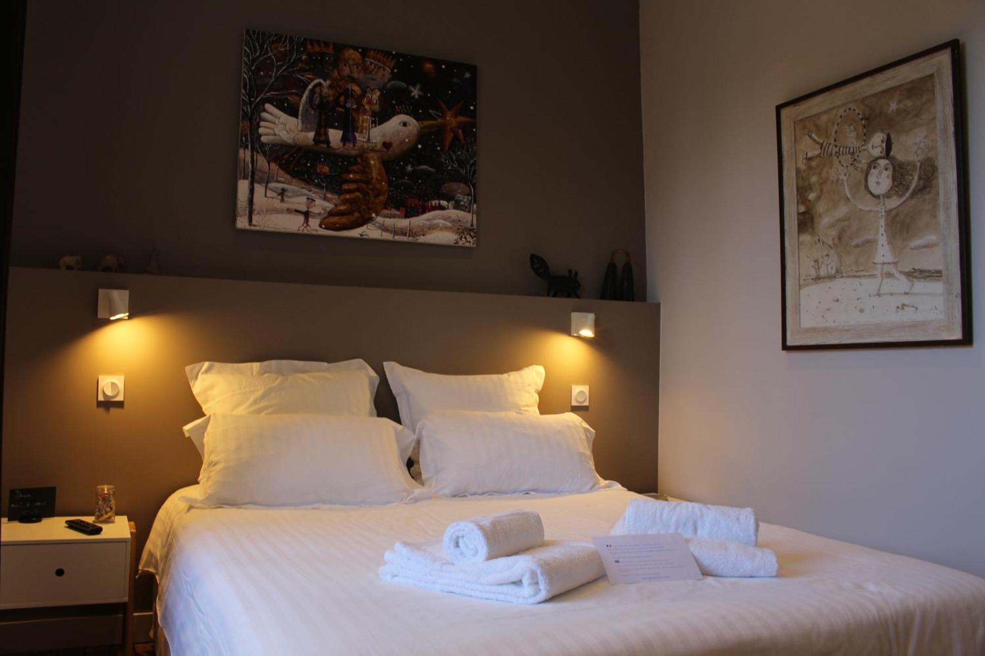 Manoir Du Moustoir - Hotel Les Empreintes Saint-Évarzec Exteriör bild