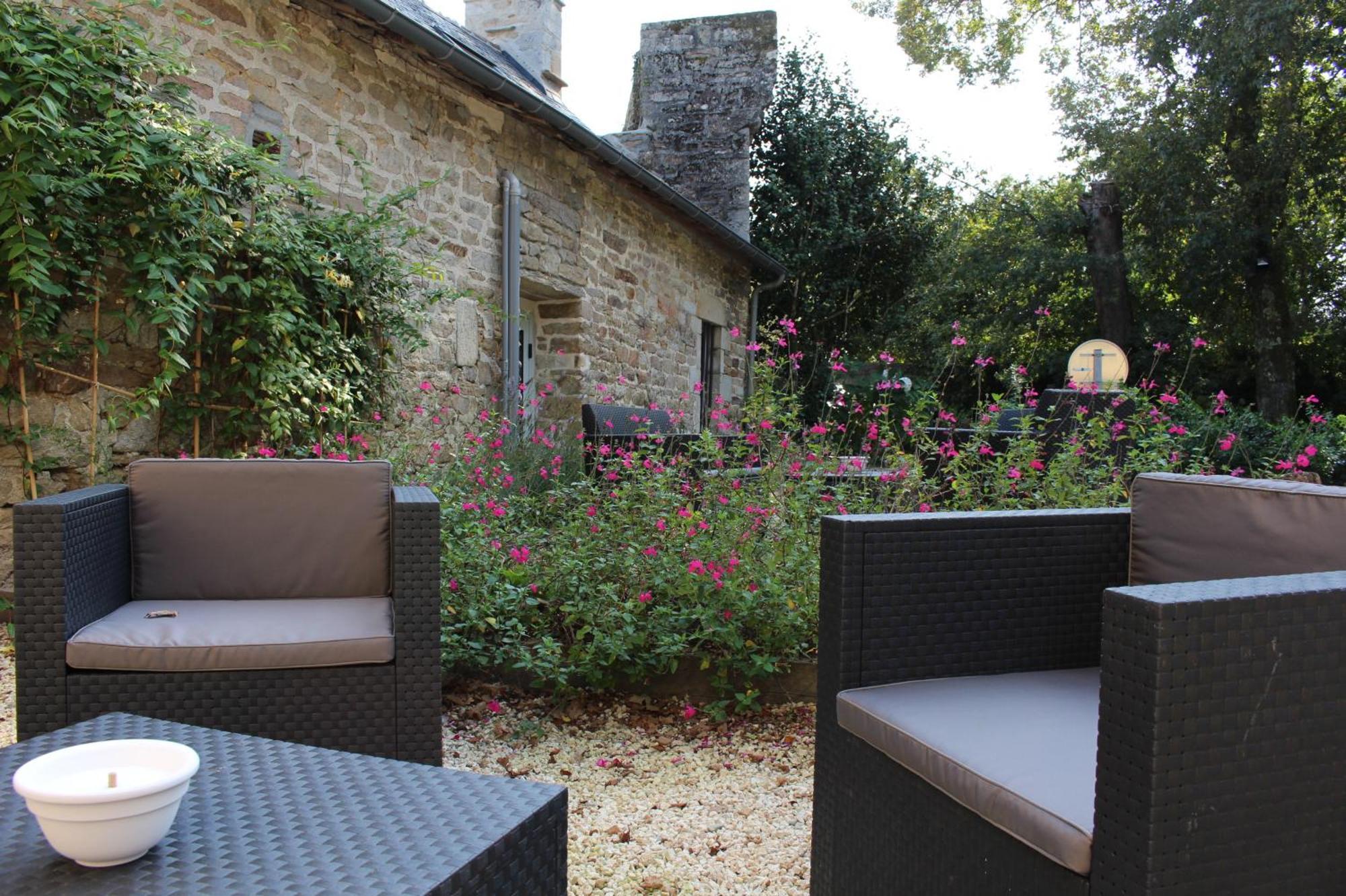 Manoir Du Moustoir - Hotel Les Empreintes Saint-Évarzec Exteriör bild