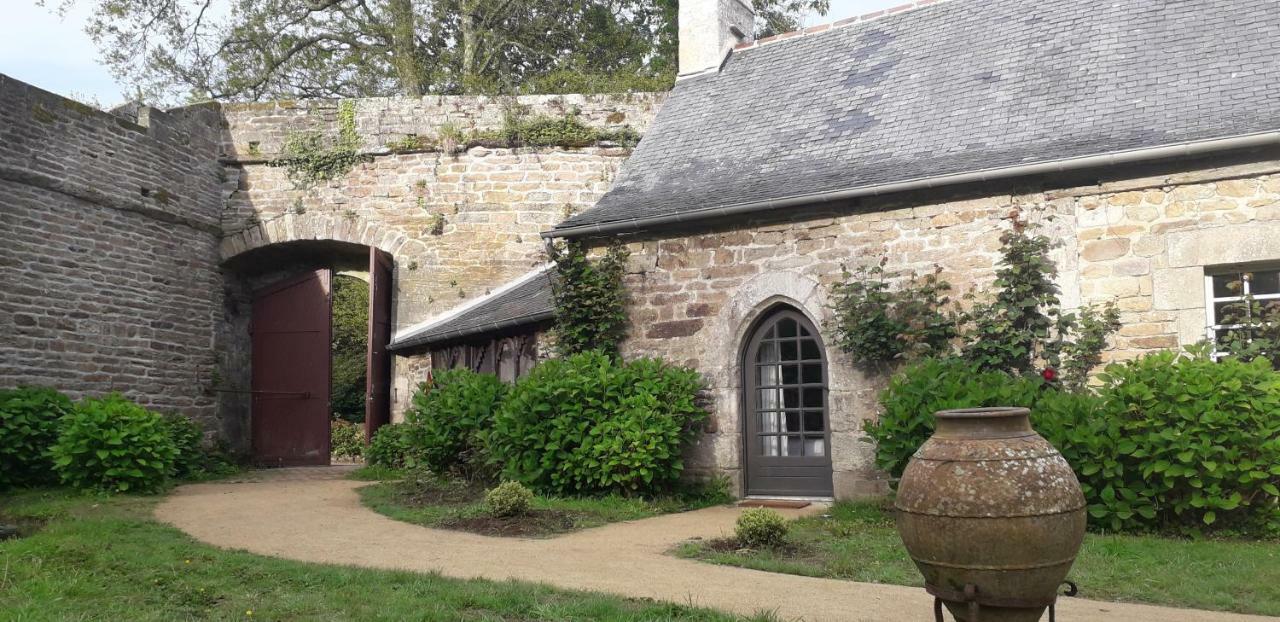 Manoir Du Moustoir - Hotel Les Empreintes Saint-Évarzec Exteriör bild